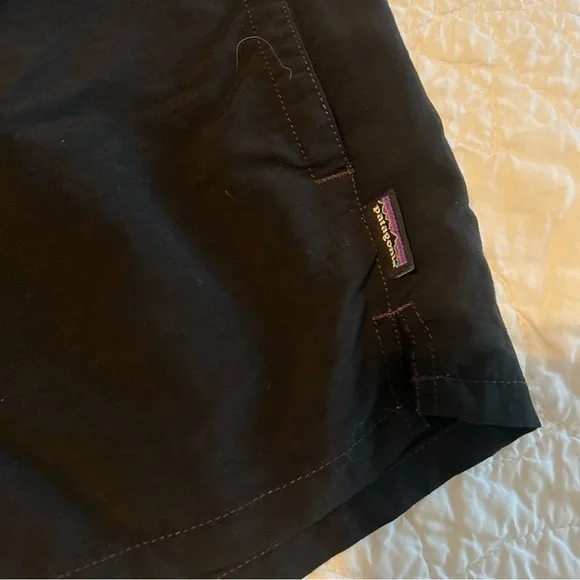 Patagonia Women's Barely Baggies Black Shorts 2.5” - Picture 2 of 5
